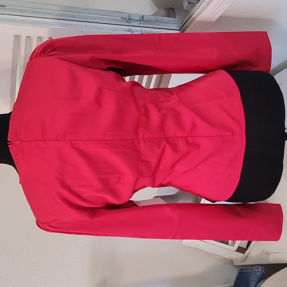 🆕️ Open Edit Cutout Ruched Blouse - Picture 5 of 9